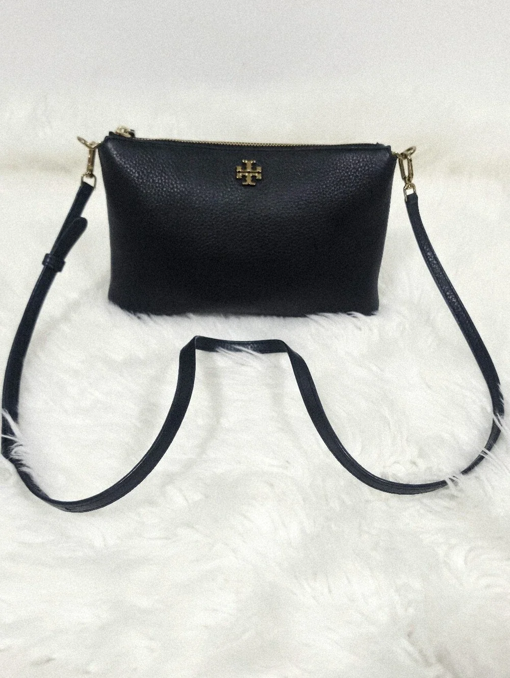Tory Burch Black Pebbled Leather Crossbody Bag Gold Logo Adjustable Strap